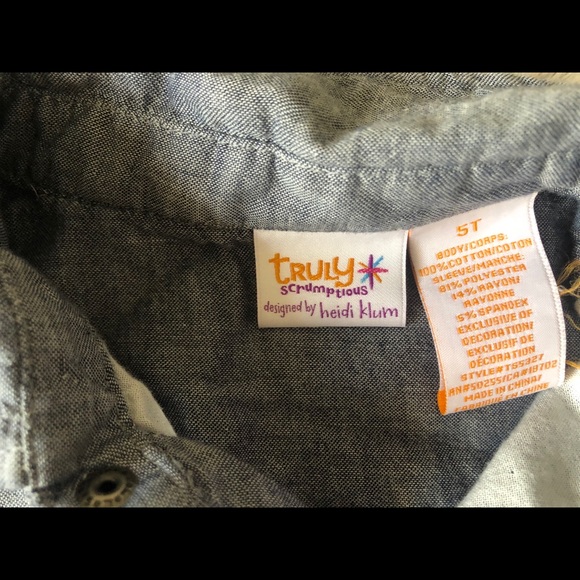 Button up shirt - Picture 2 of 3